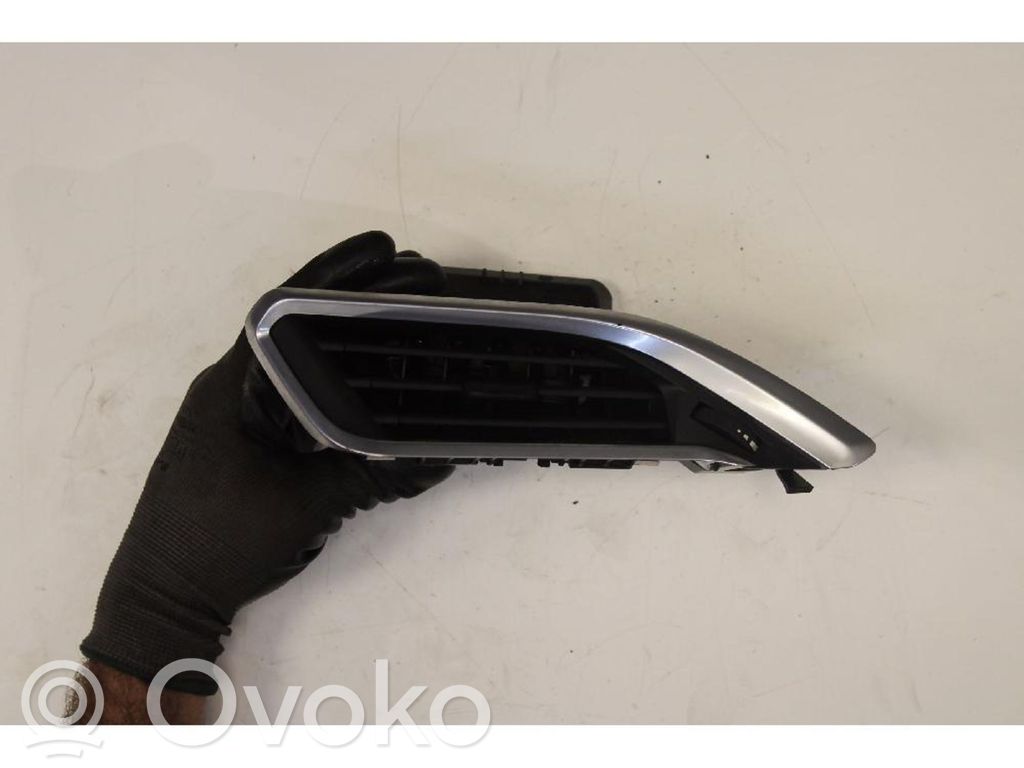 Peugeot 2008 I Centrālais gaisa ventilācijas režģis 