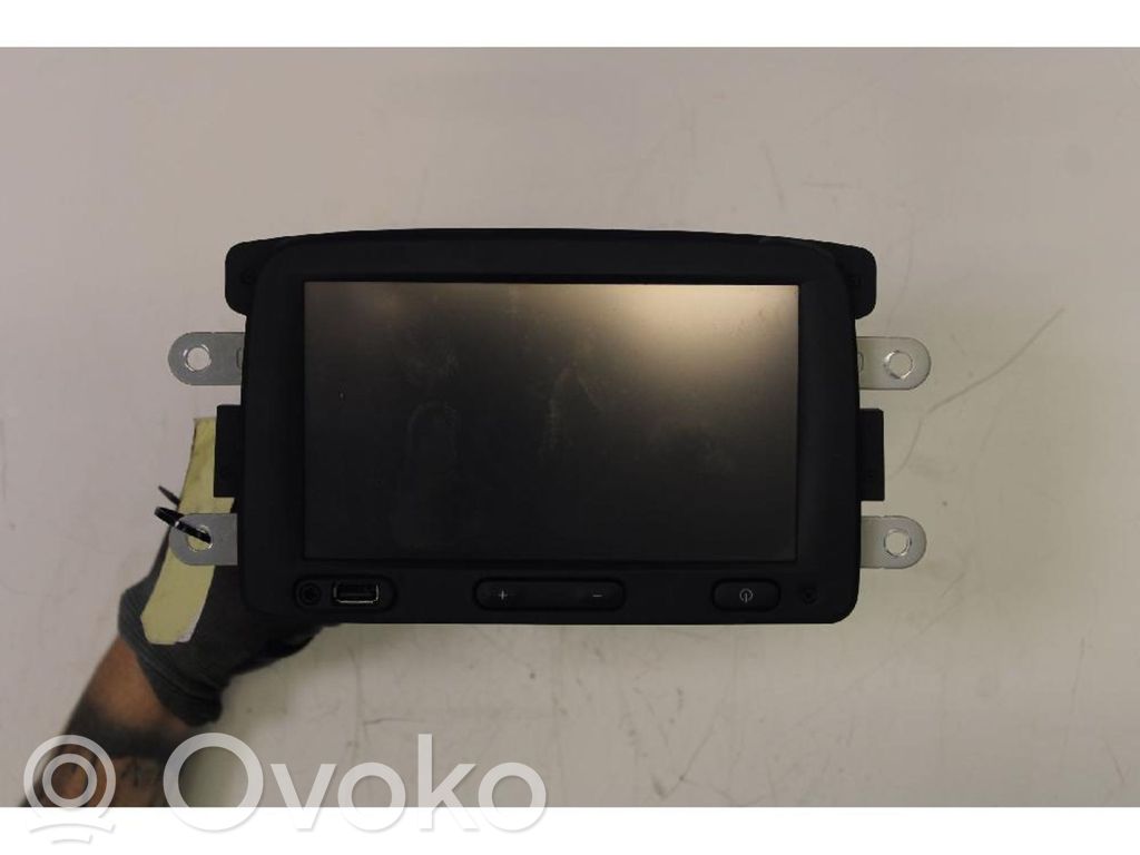Radio / CD-Player / DVD-Player / Navigation   20160319,276660,281152761RA,281152761RTQ120,CONFIGE23RAB,DATE,HW,MEZ64202507,PARTCODE,PARTNAME,RADIOCAR,SUPPLIERCODE