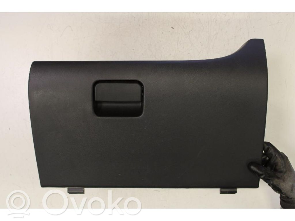 Mitsubishi Space Star Glove box 