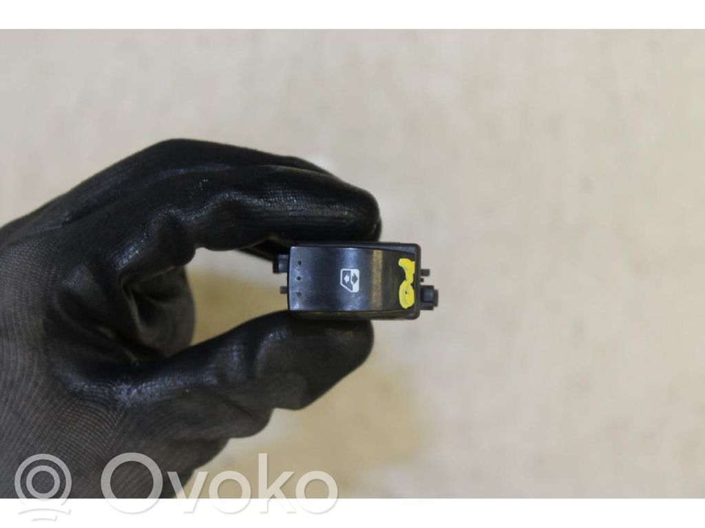 Renault Trafic II (X83) Electric window control switch 
