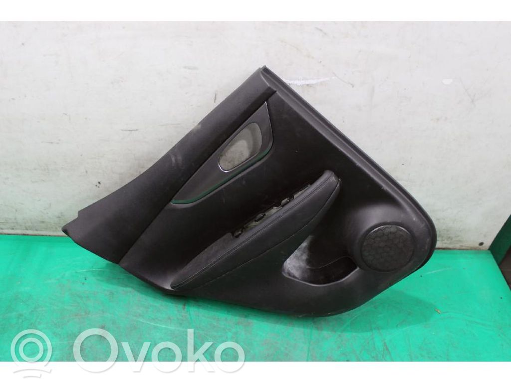 Nissan Qashqai Rivestimento del pannello della portiera posteriore