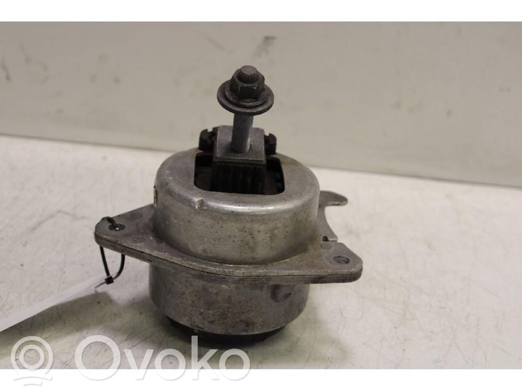 Alfa Romeo Stelvio Engine mount bracket 
