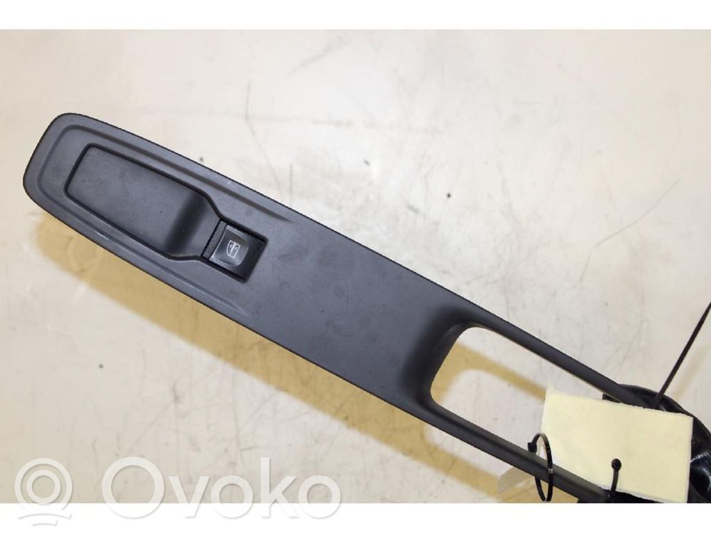 Renault Clio IV Elektrisko logu slēdzis 