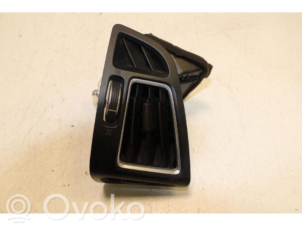 Ford C-MAX II Dysze / Kratki środkowego nawiewu deski rozdzielczej 