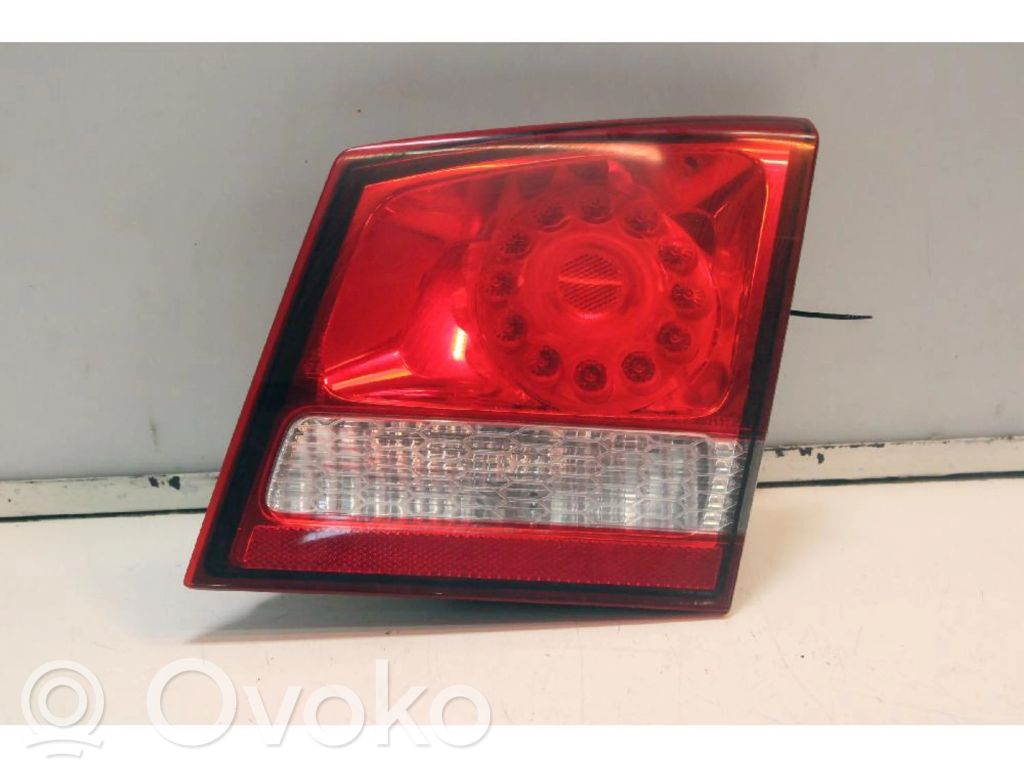 Fiat Freemont Lampy tylnej klapy bagażnika 