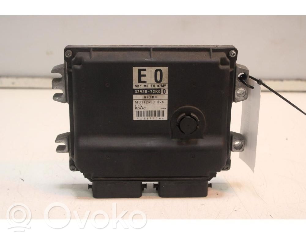 Suzuki Swift I Unité de commande / module de pompe à carburant 
