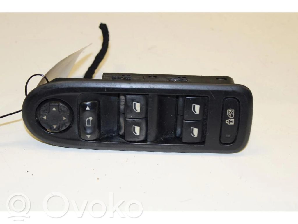 Comutator comandă geamuri electrice   96644915XT