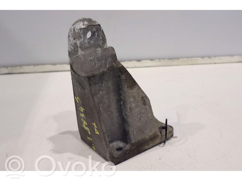 BMW 1 E81 E87 Engine mount bracket 