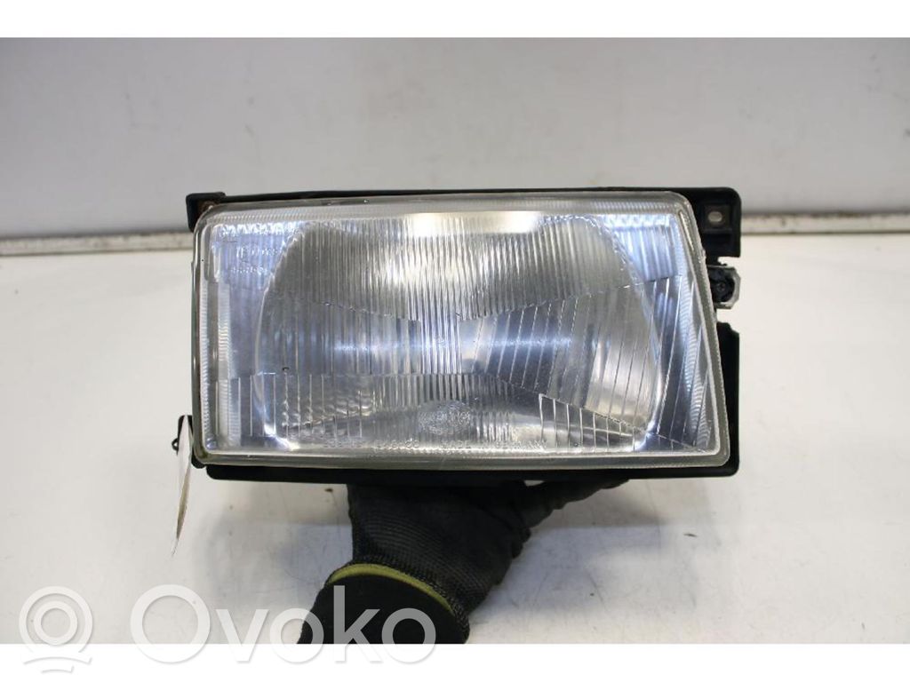Volkswagen Polo II 86C 2F Faro/fanale