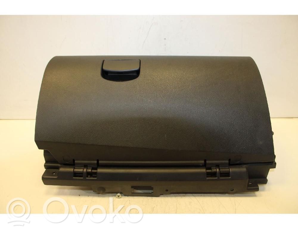 Guantera   66208AJ010