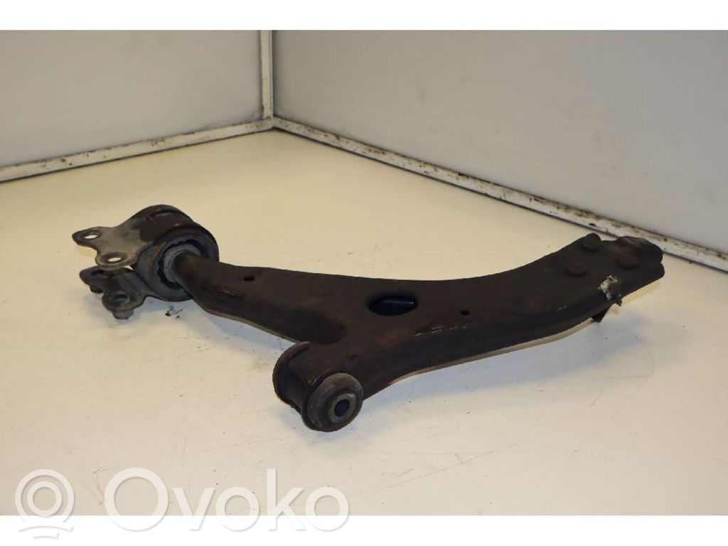 Volvo V50 Wahacz przedni 