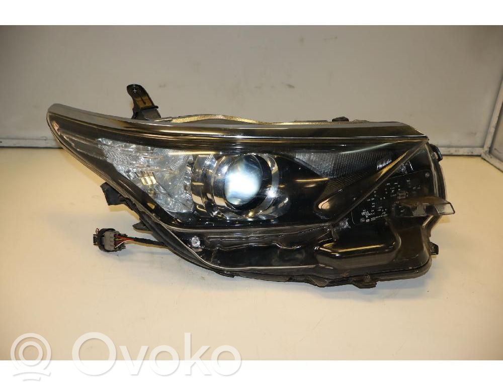 Toyota Auris E180 Scheinwerfer 