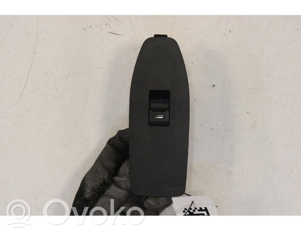 Electric window control switch   SMP