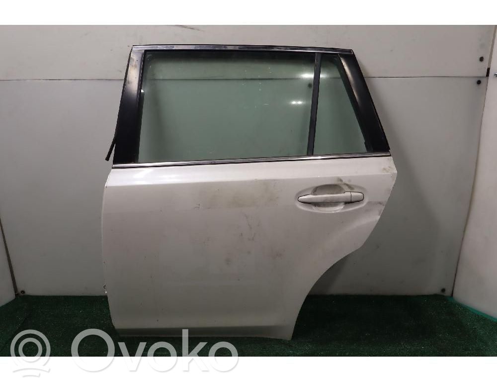 Subaru Legacy Puerta trasera 
