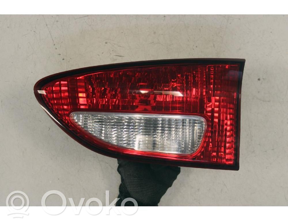 Subaru Tribeca Feux arrière sur hayon