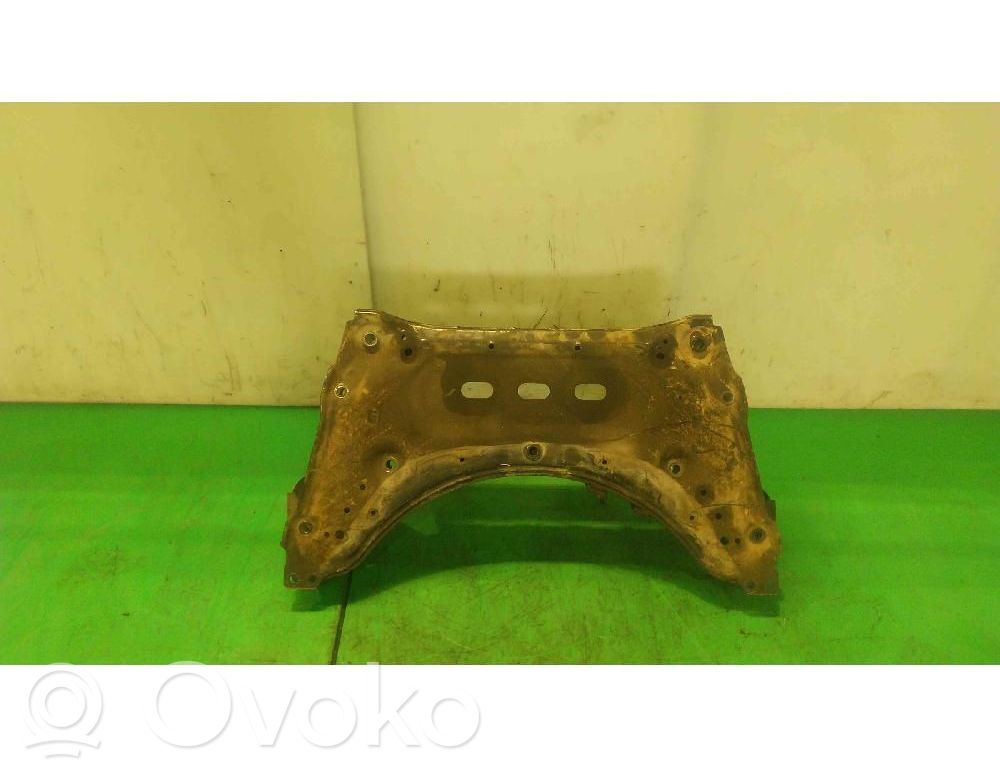 Nissan Qashqai Rama pomocnicza przednia 