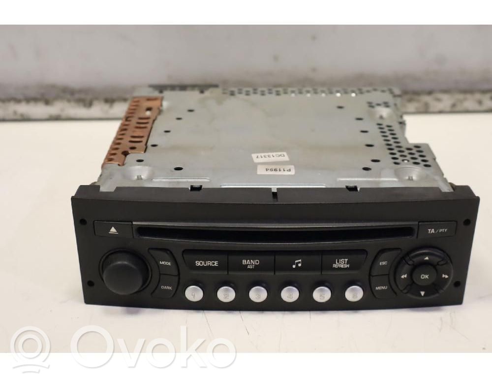 Panel / Radioodtwarzacz CD/DVD/GPS   9664697