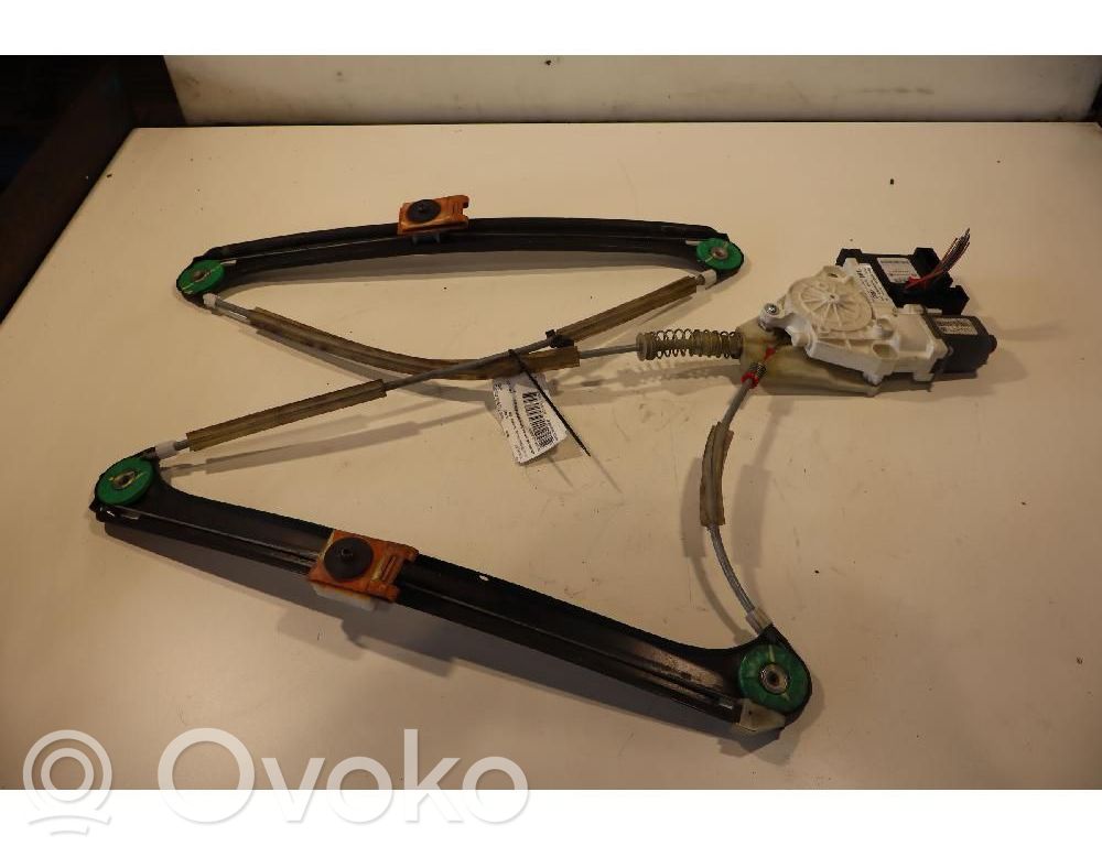 Audi A3 S3 8P Elektryczny podnośnik szyby drzwi przednich 