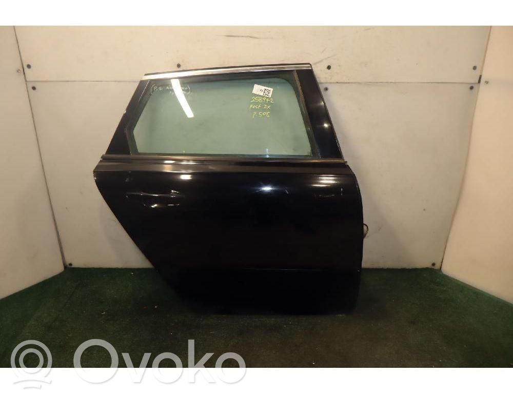Puerta trasera   9008Y0