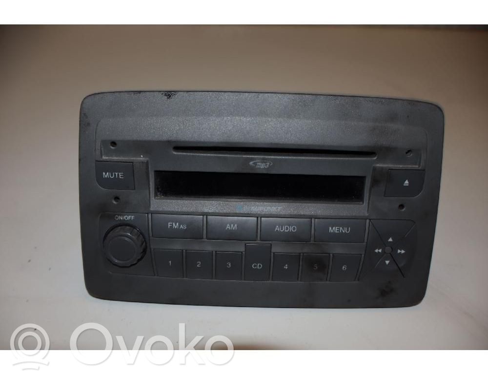 Fiat Panda II Panel / Radioodtwarzacz CD/DVD/GPS 