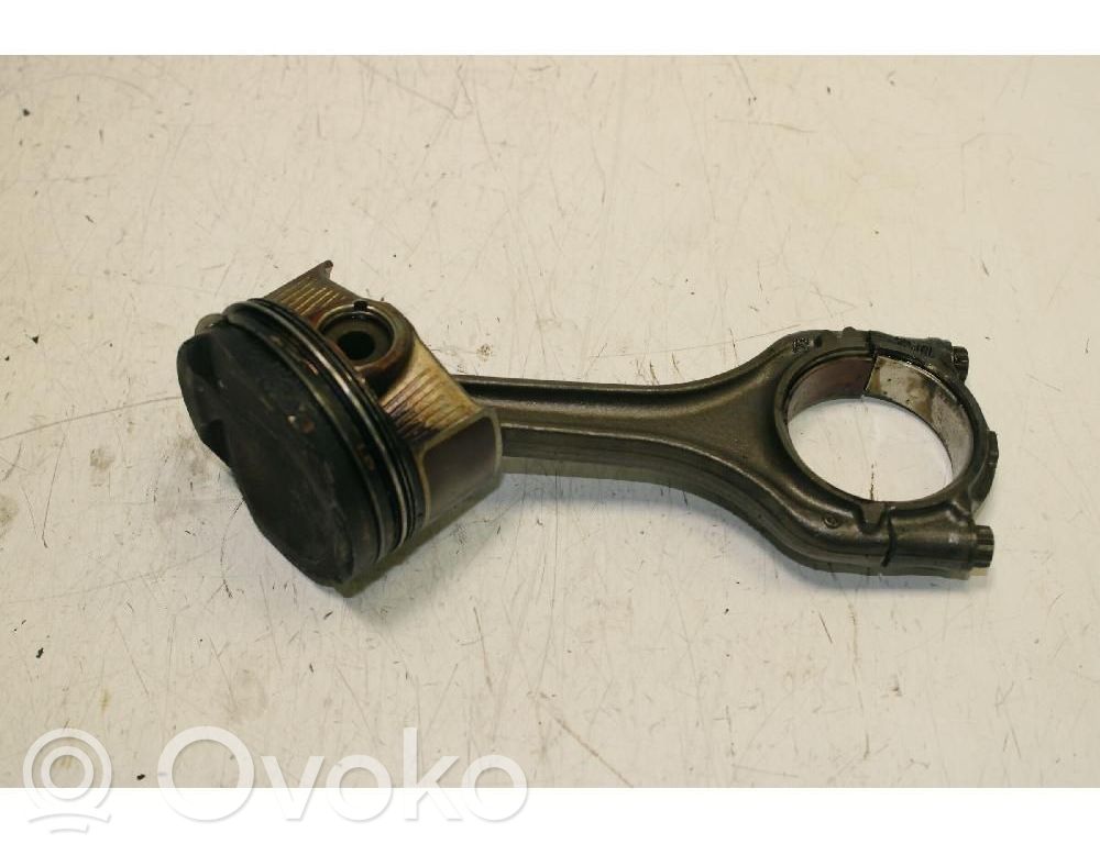 Piston   080521