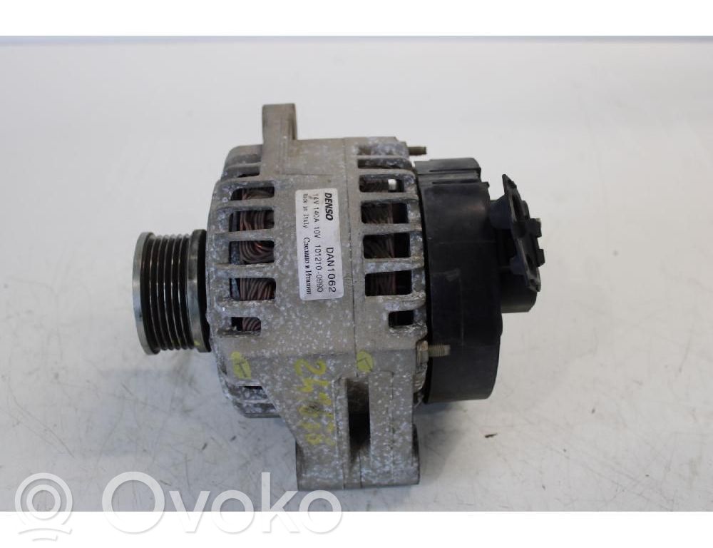 Opel Zafira B Alternator 