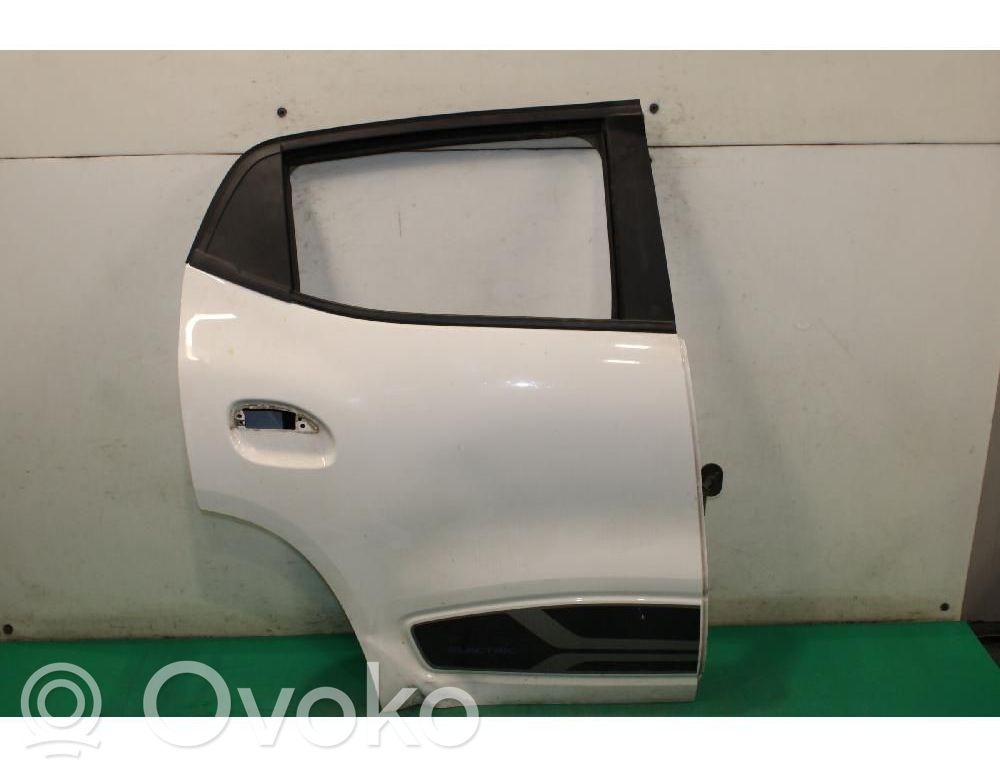 Galinės durys   821009732R