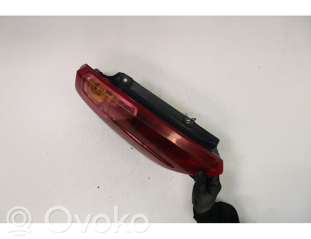 Fiat Grande Punto Lampă spate în caroserie 