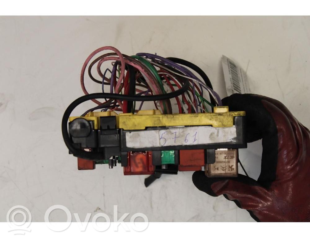 Módulo de fusible   9804848580