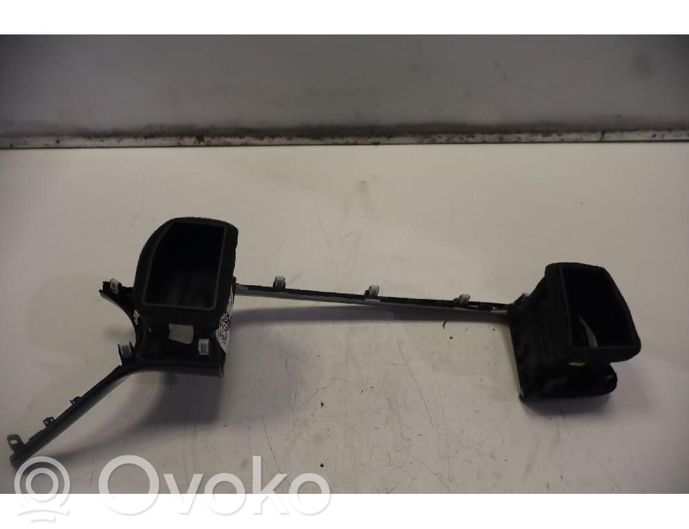 KIA Xceed Rejilla de ventilación central del panel 