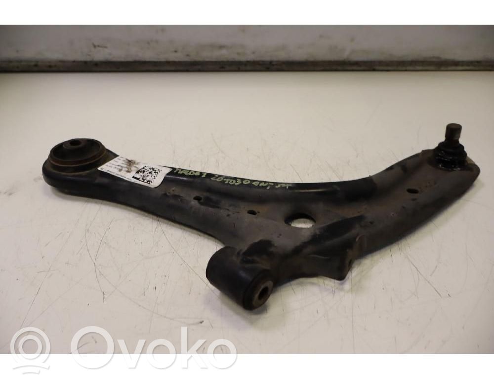 Mazda 2 Braccio di controllo sospensione anteriore inferiore/braccio oscillante