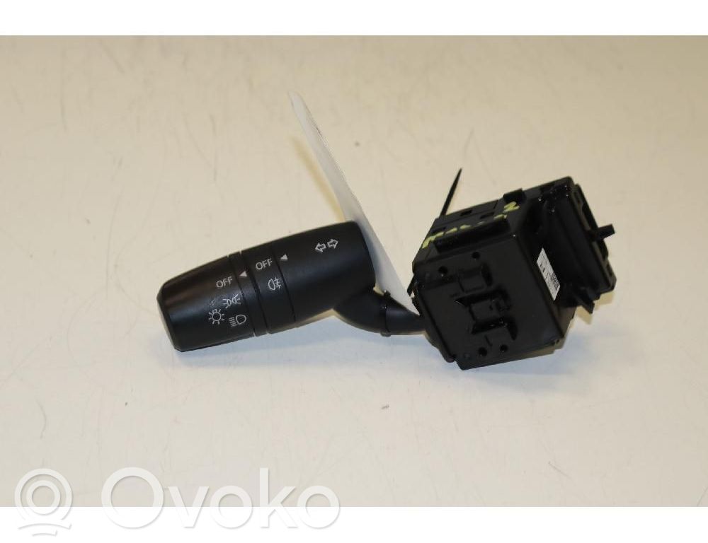 Mazda 2 Light switch 