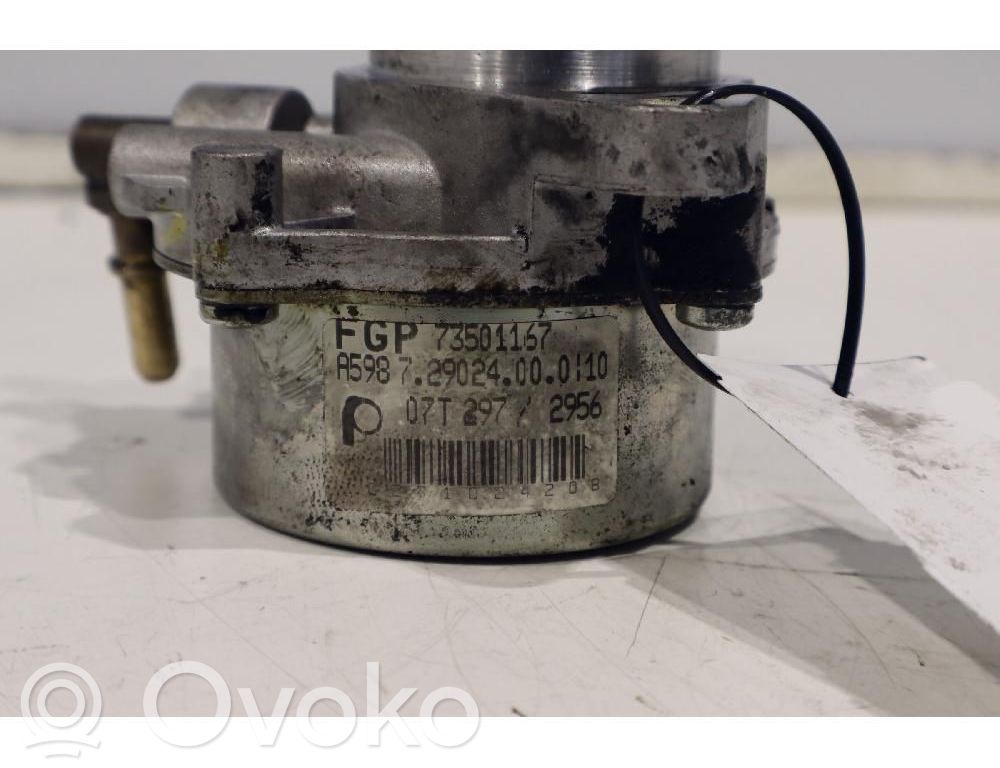 Opel Corsa D Pompă vacuum 