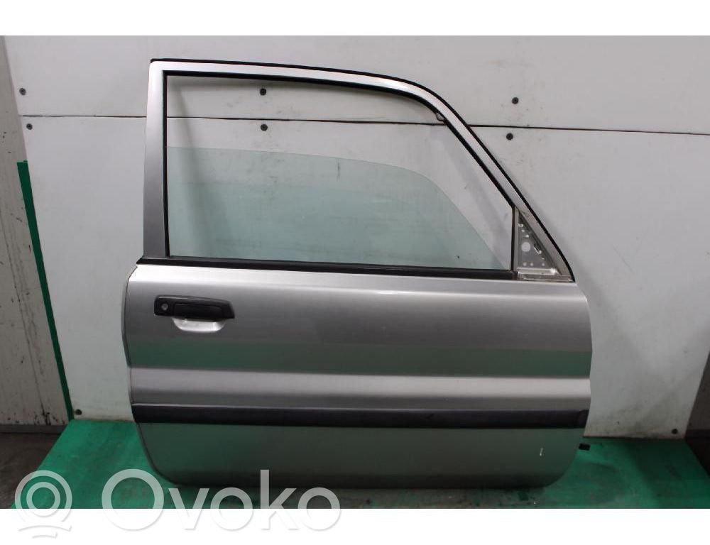 Mitsubishi Pajero Puerta delantera 