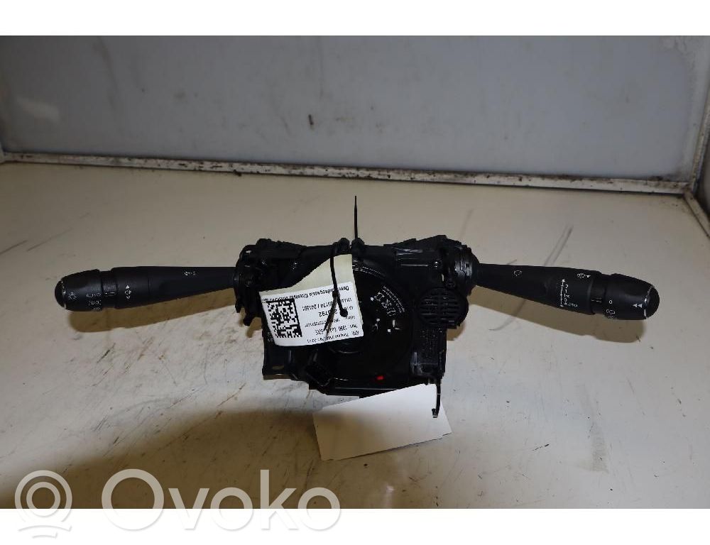 Peugeot 3008 II Interruptor de luz 