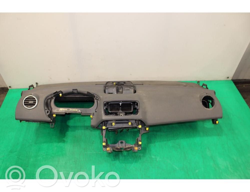 Opel Meriva B Панель 
