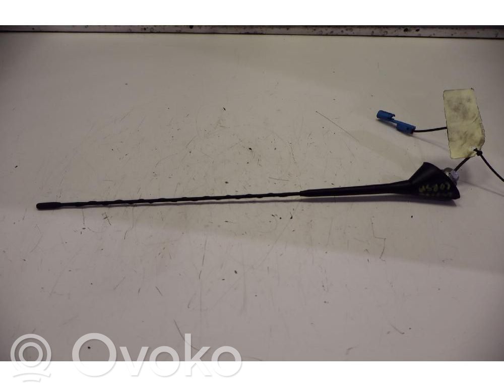 Opel Corsa D Radion antenni 