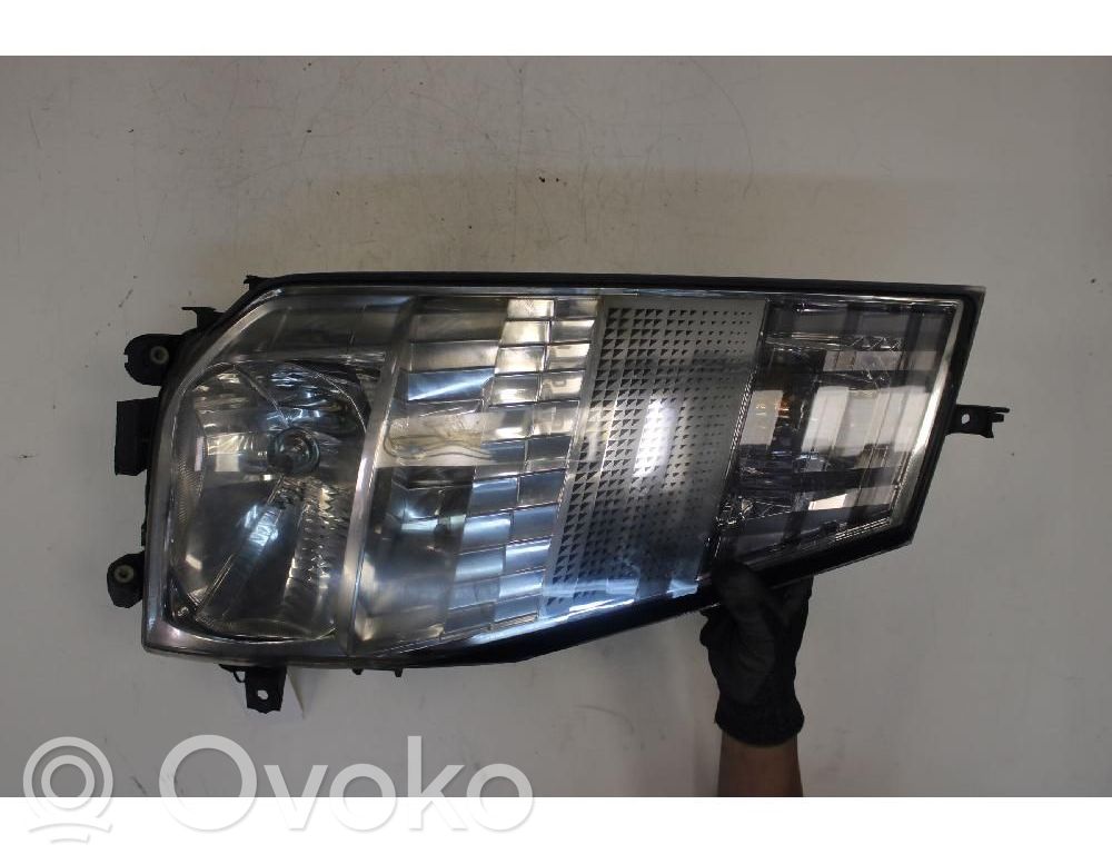 Renault Maxity Phare frontale 