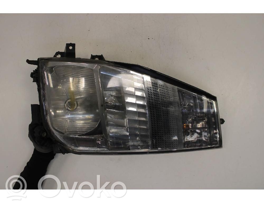 Renault Maxity Phare frontale 