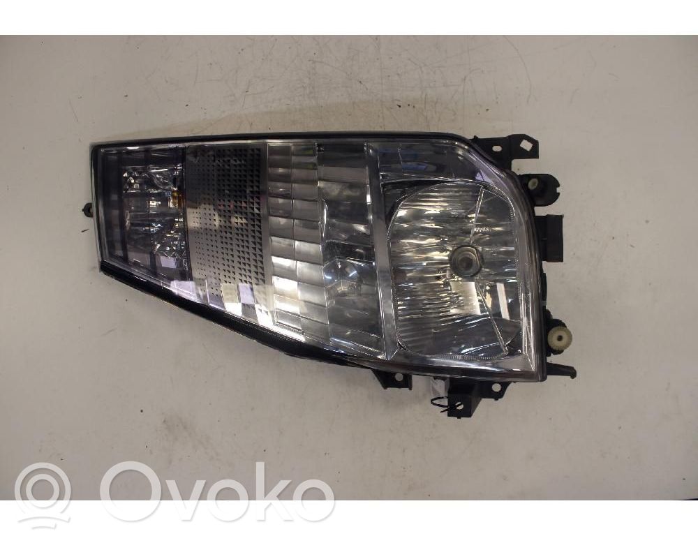 Renault Maxity Phare frontale 