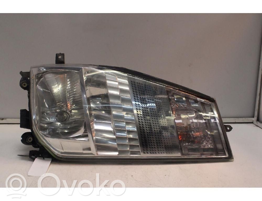 Renault Maxity Phare frontale 