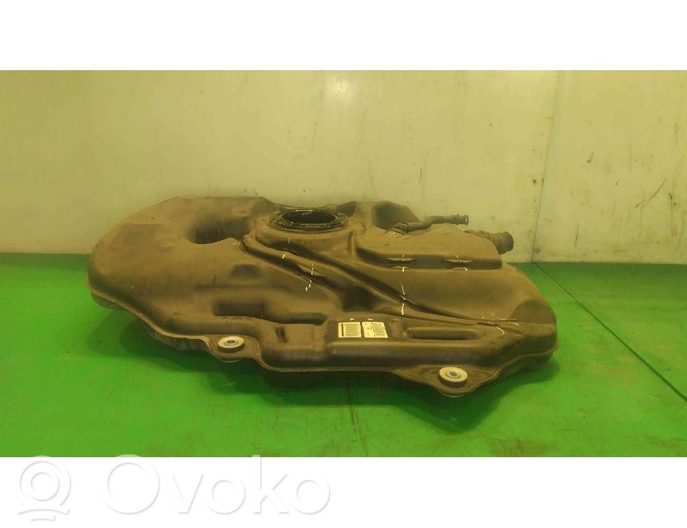 Suzuki Swace Polttoainesäiliö 