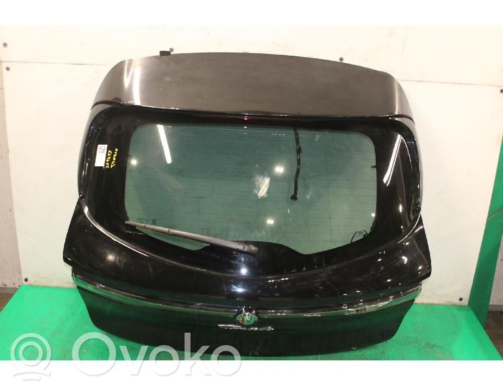 Alfa Romeo Tonale Puerta del maletero/compartimento de carga