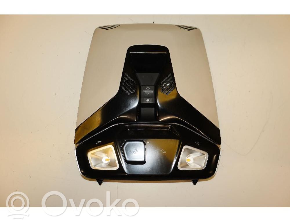 Luz del asiento delantero   E334530901