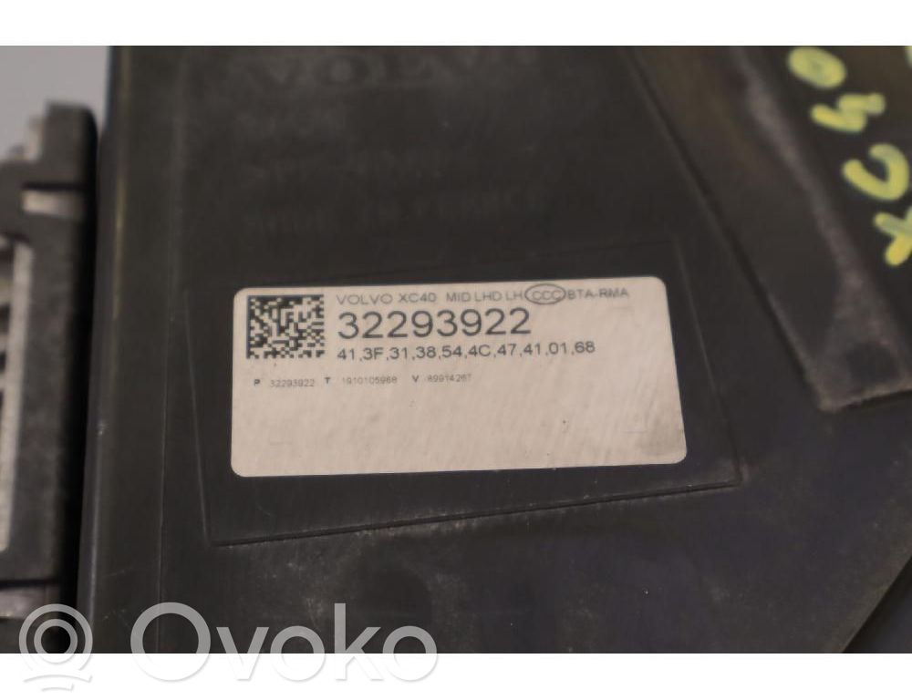 Volvo XC40 Scheinwerfer 