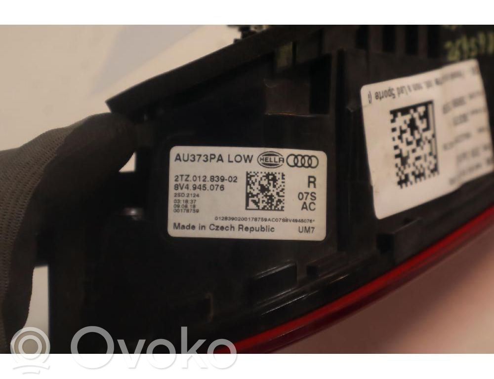 Audi A3 S3 8V Lampă spate în capacul portbagajului 