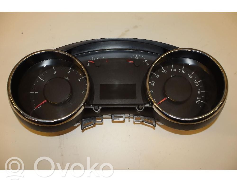 Peugeot 5008 Compteur de vitesse tableau de bord