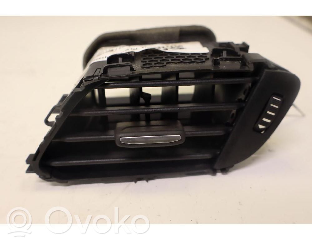 Ford Puma Garniture, panneau de grille d'aération latérale