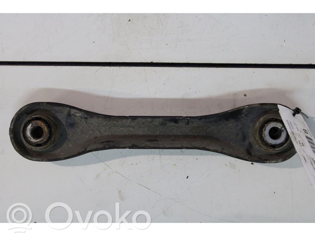 Brazo de suspensión trasero   1061668