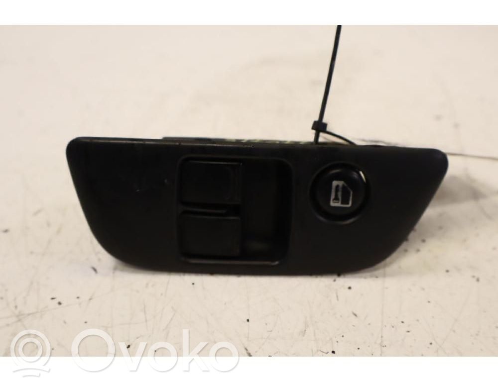 Suzuki Ignis Electric window control switch 